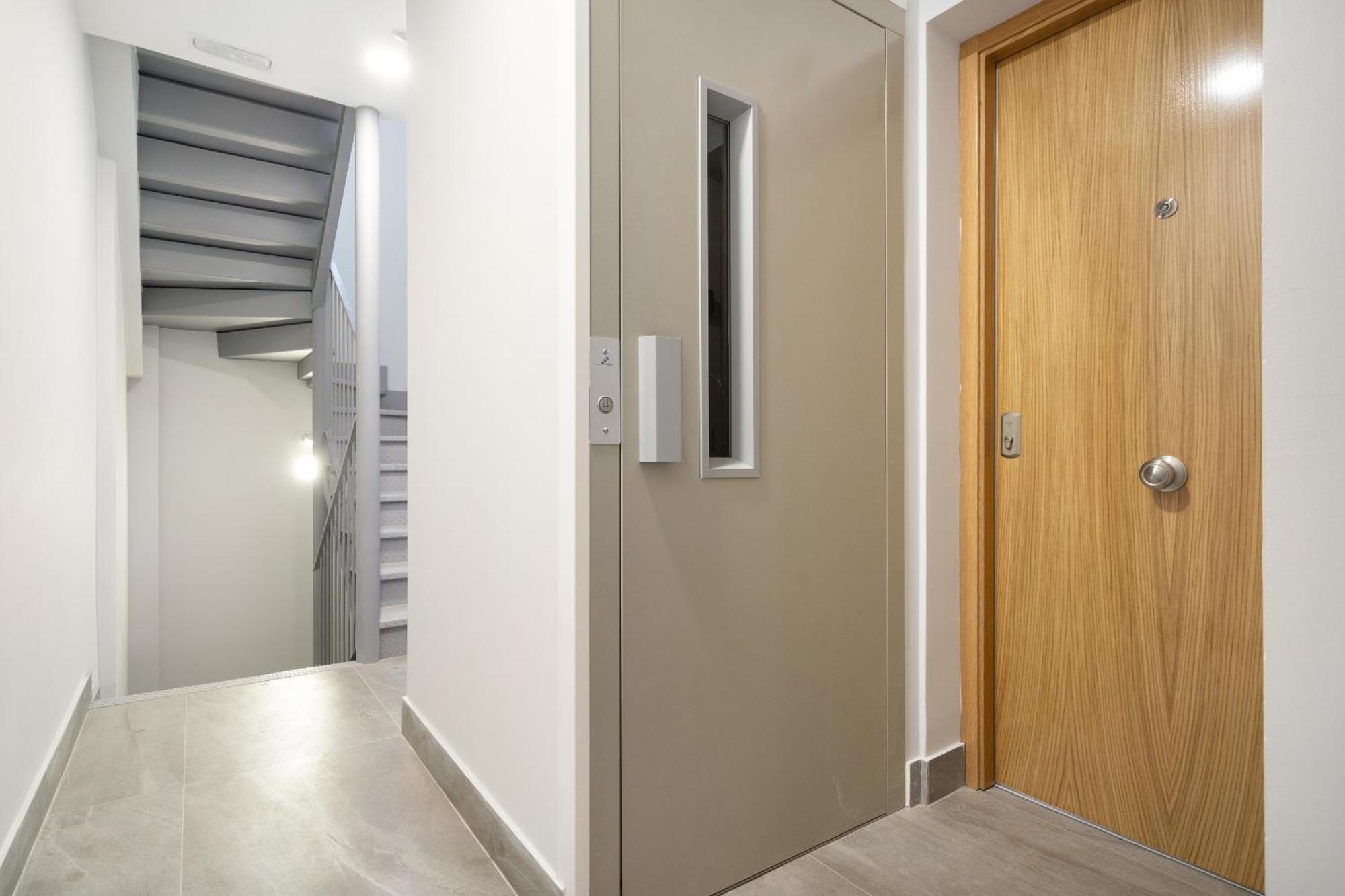 Madriver Apartamentos Reformados Con Parking Gratuito ภายนอก รูปภาพ