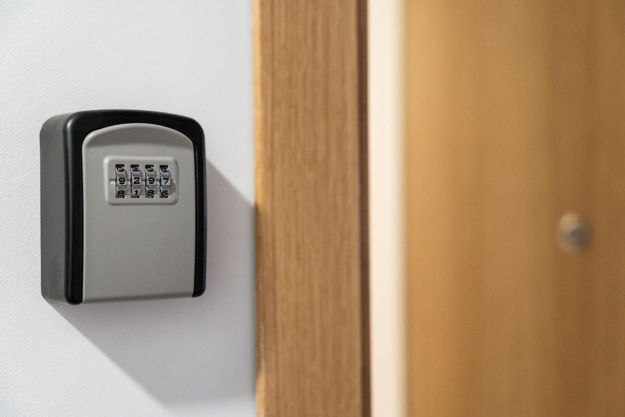 Madriver Apartamentos Reformados Con Parking Gratuito ภายนอก รูปภาพ