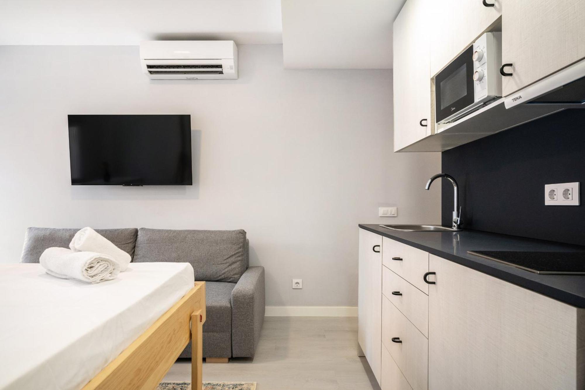 Madriver Apartamentos Reformados Con Parking Gratuito ภายนอก รูปภาพ